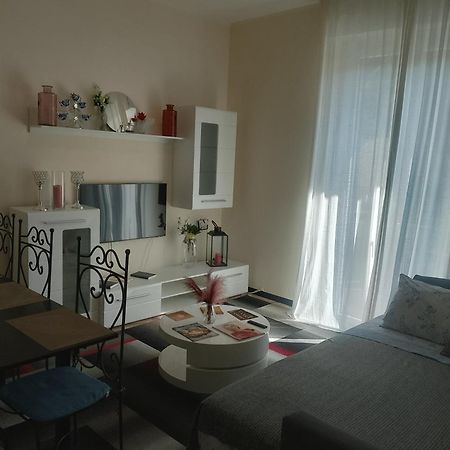Ferienwohnung Elizabeth House Como Exterior foto